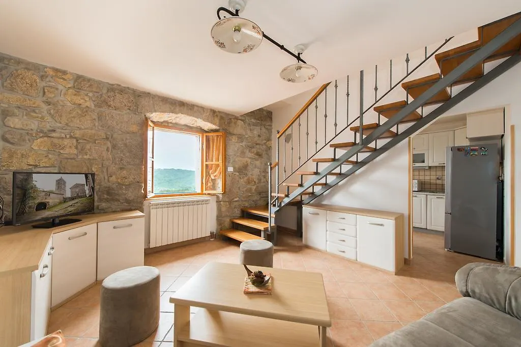 Apartment House Vera Hum Croatia