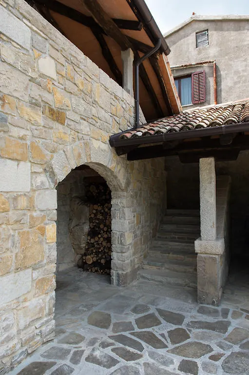 House Vera Hum Croatia